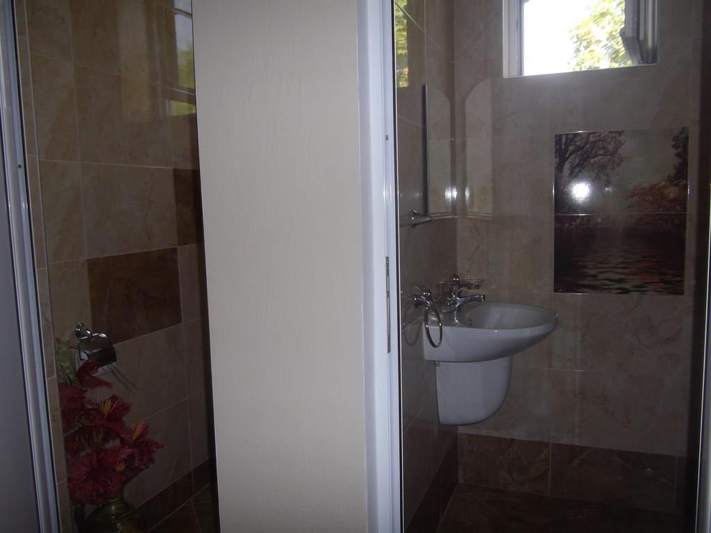 Sakutski House Hisarya Chambre photo